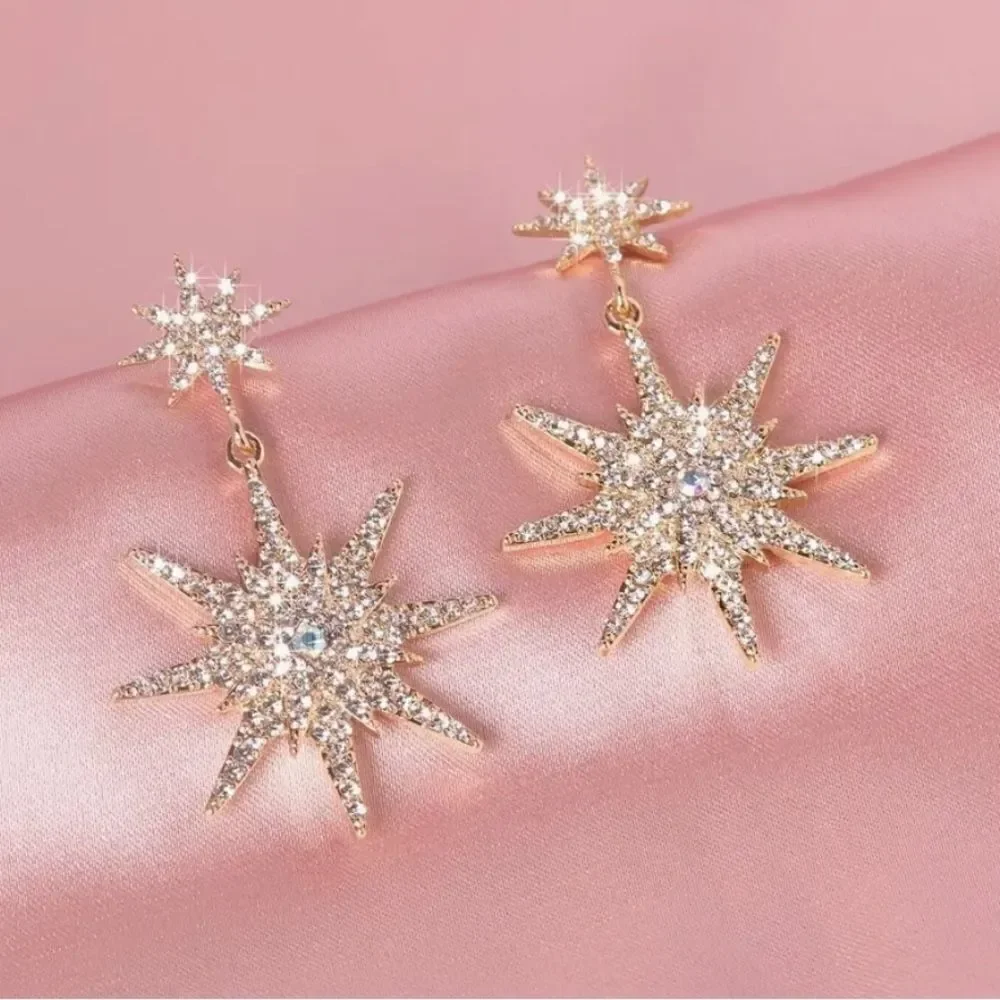 ⭐️ Betsey Johnson NEW CELESTIAL drop dangle earrings ⭐️
